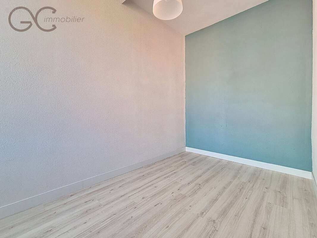 Maison à SAINT-CHINIAN