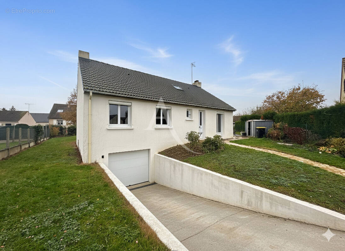 Maison à BAILLEAU-L&#039;EVEQUE