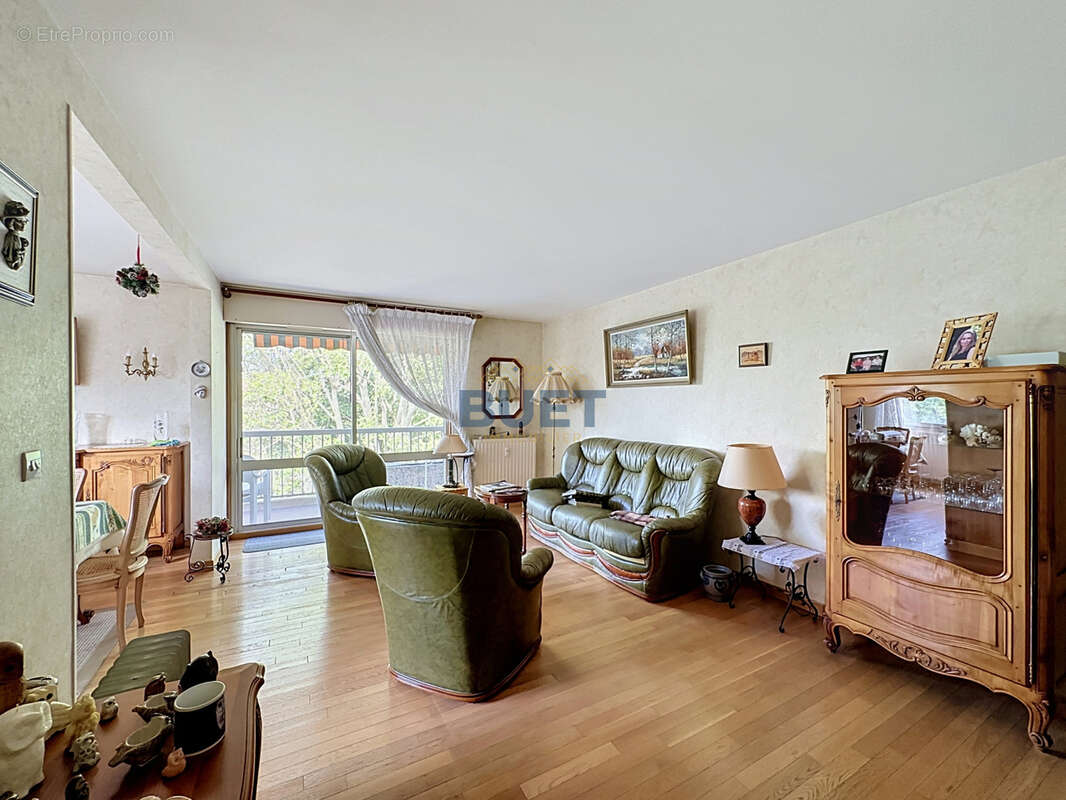 Appartement Type 4 Quartier MONTCHAPET / JOUVENCE - photo 3