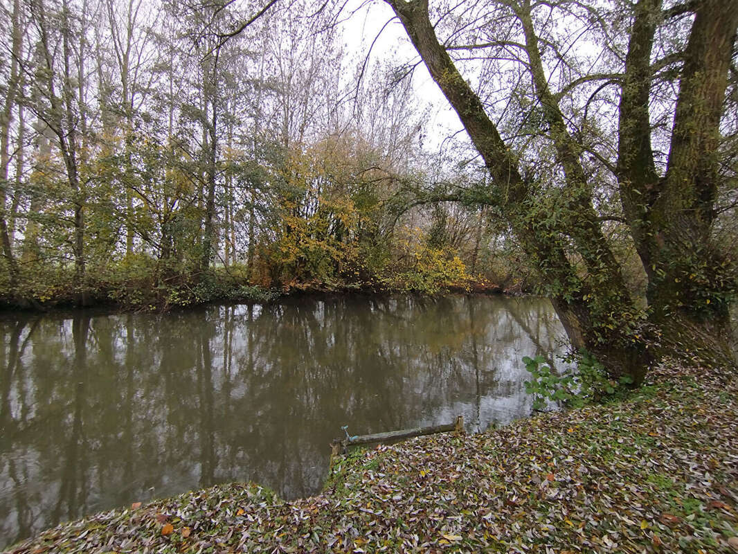 Maison à ASSIS-SUR-SERRE