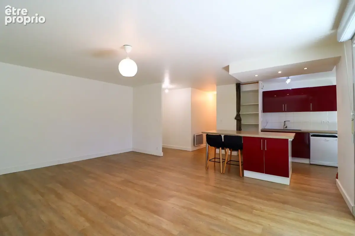APPARTEMENT T4 - 3 Chambres - 2 balcons - 2 parkings - Aucun travaux - Piscine - Au calme - photo 5