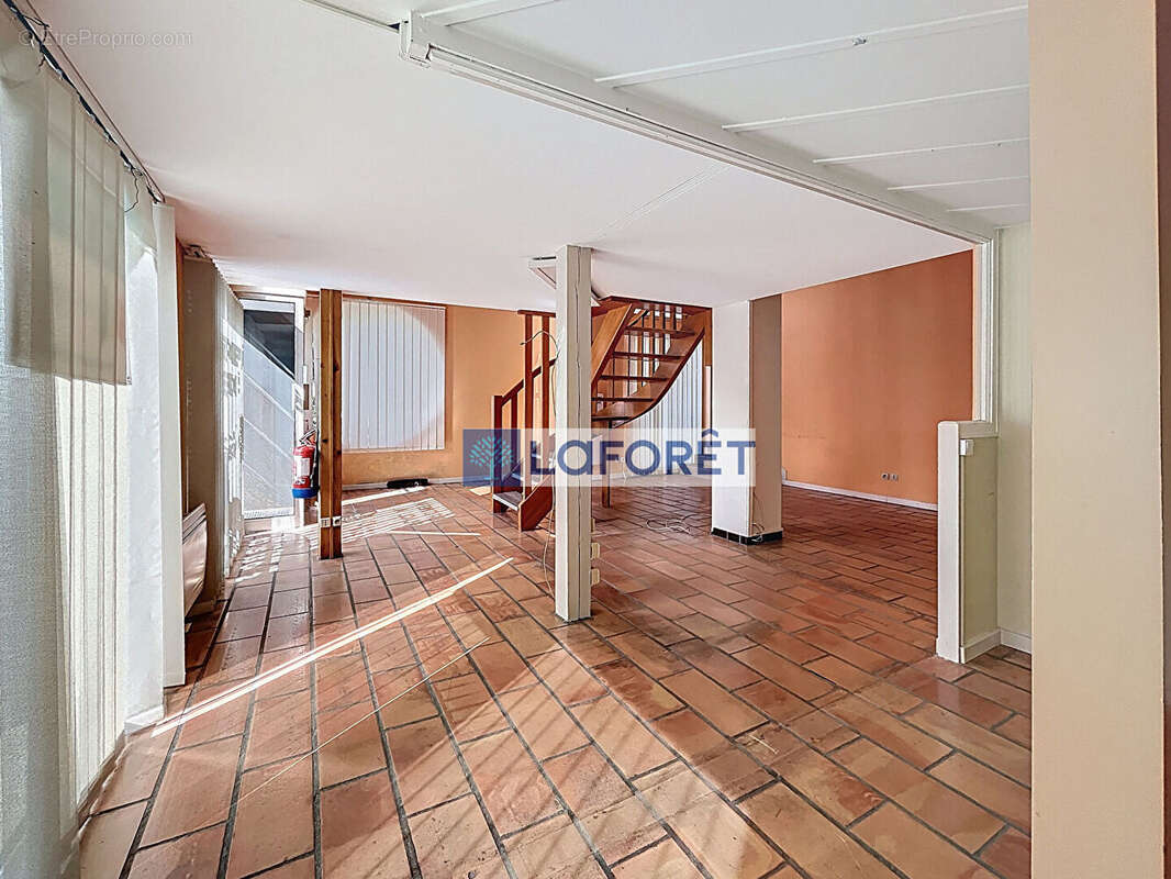 Commerce à CHAUMONT