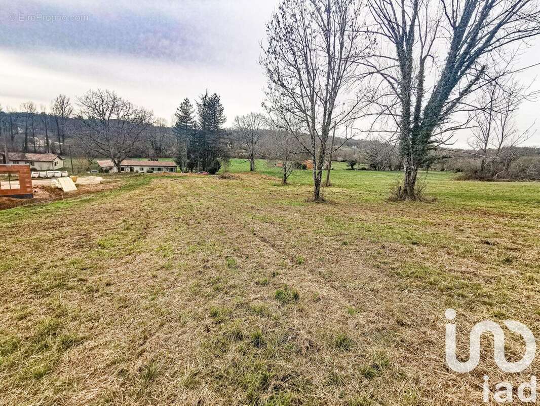 Photo 3 - Terrain à CAZALS