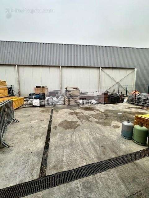 Commerce à BRIE-COMTE-ROBERT