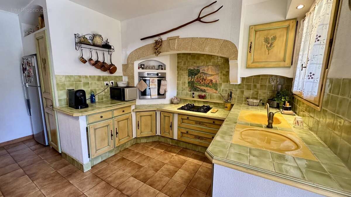Maison à SOLLIES-PONT