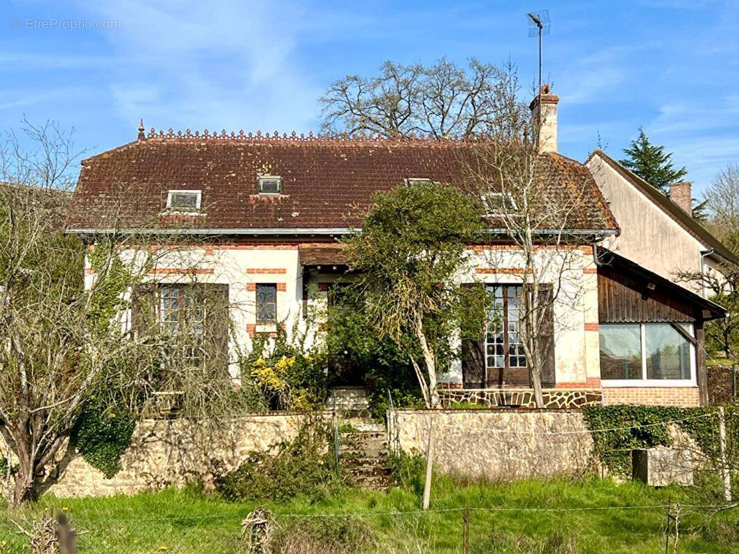 Maison à SAVIGNY-SUR-BRAYE
