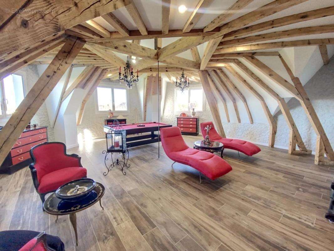 Maison à SAINT-FORGEUX-LESPINASSE