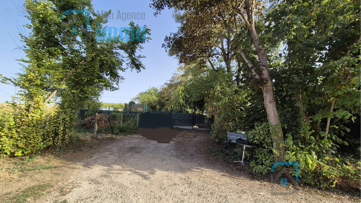 Bourges, Gionne (secteur Berthelot-Colbert) - Appartement type 2 avec stationnement privatif - photo 7