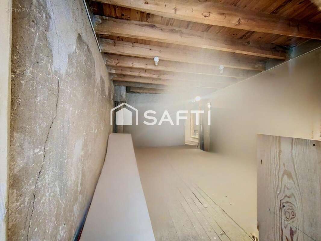 Maison 200 m² à Saint-Felicien  - photo 2