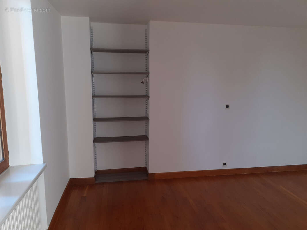 Maison 68 m² à Saint-Hilaire-Les-Places  - photo 9