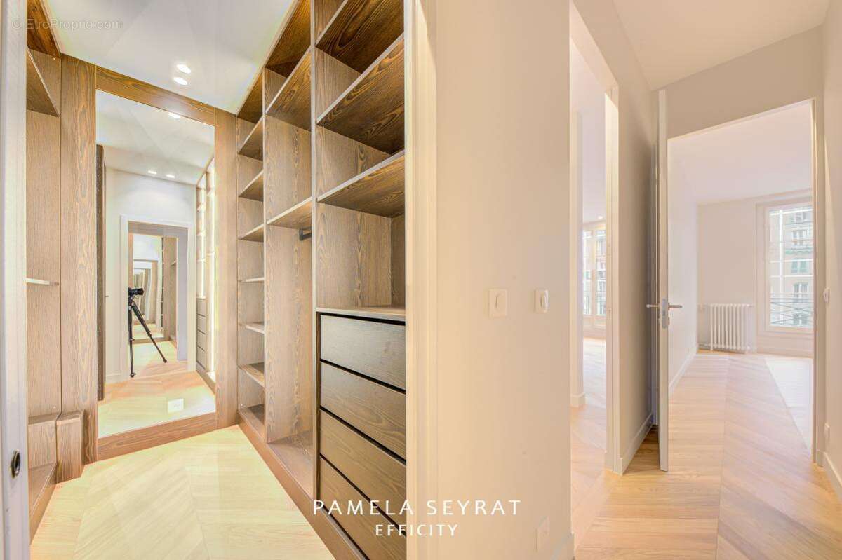 Appartement à PARIS-6E