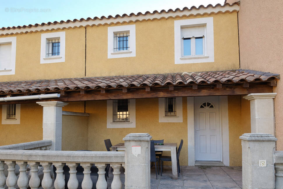 Maison à SAINT-PAUL-TROIS-CHATEAUX