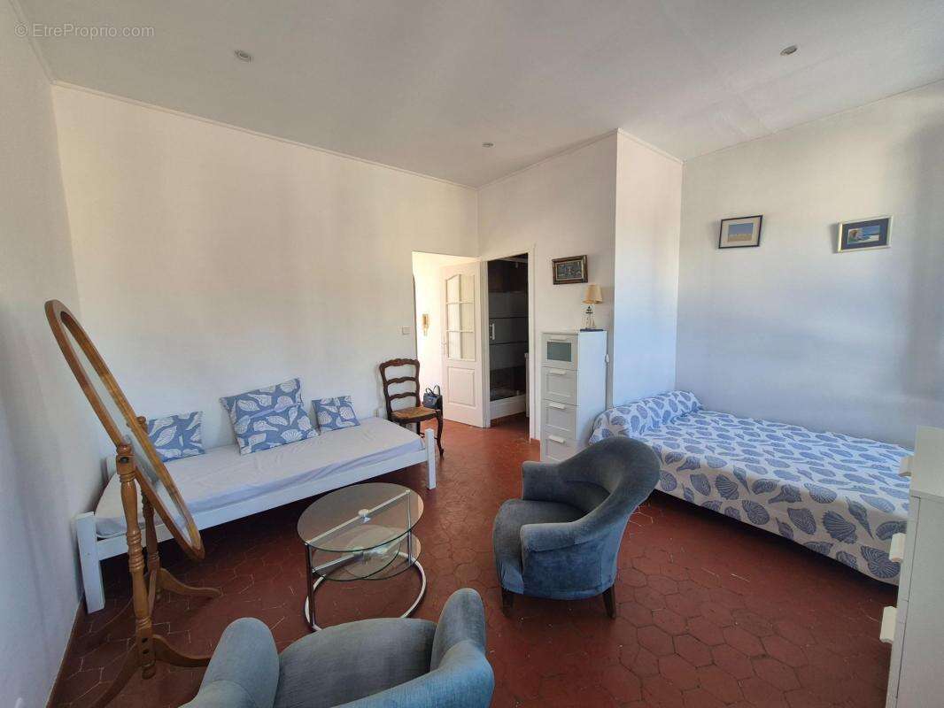 Appartement à CARQUEIRANNE