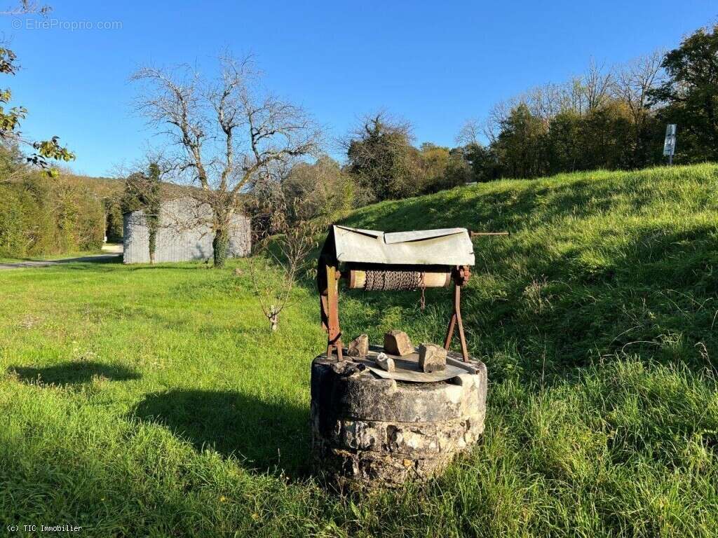 Maison à NANTEUIL-EN-VALLEE