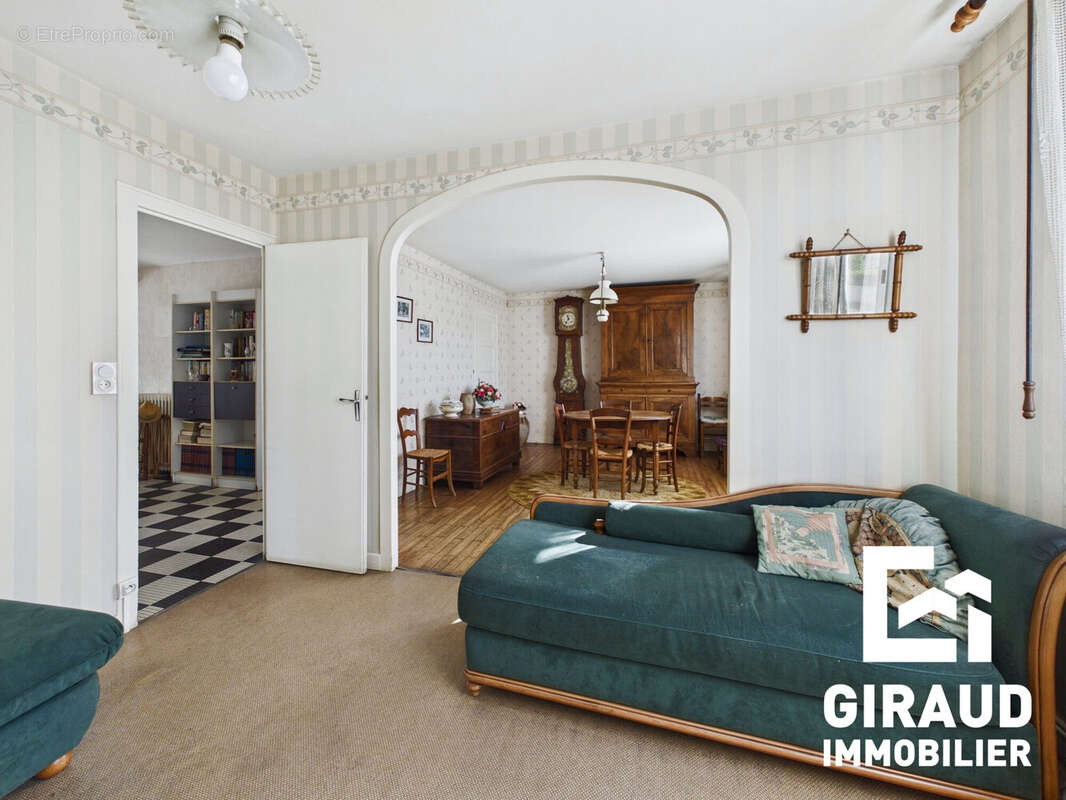 Maison 91 m² à La Caillere-Saint-Hilaire  - photo 5