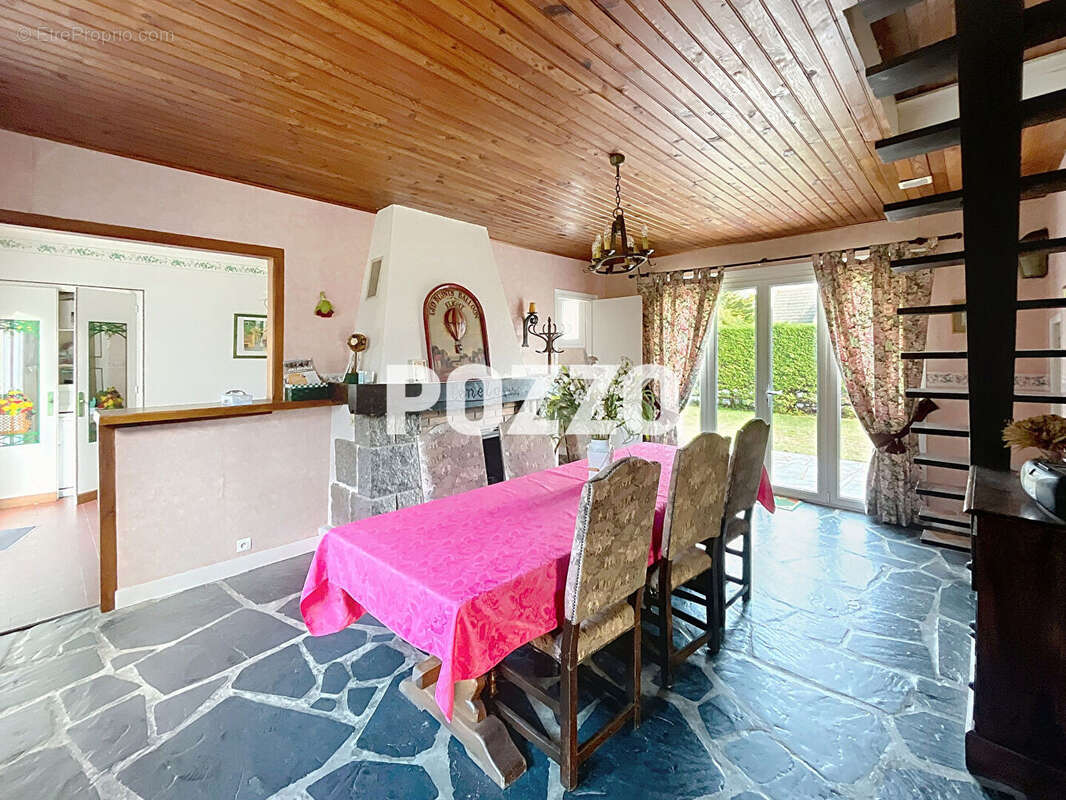 Maison à JULLOUVILLE