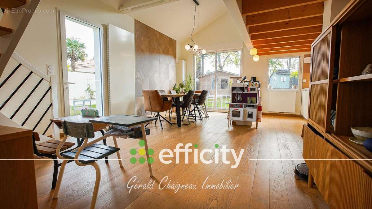 Maison à SAINT-PHILBERT-DE-GRAND-LIEU