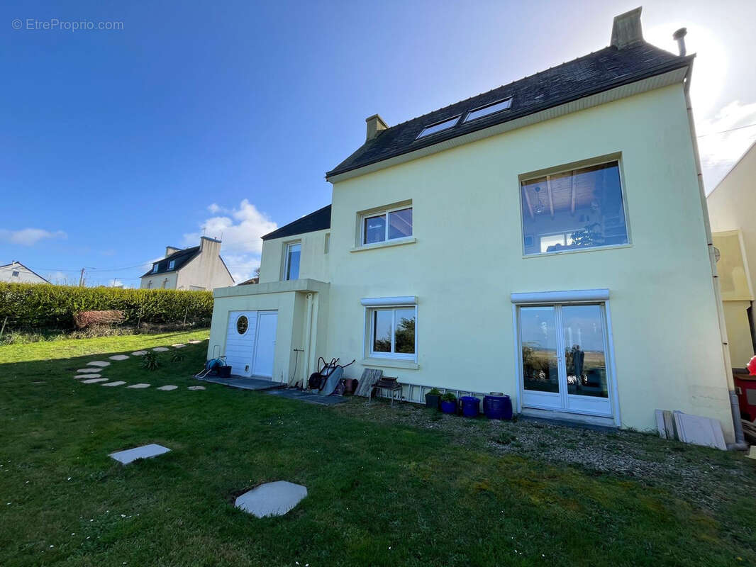 Maison à PLOUGUERNEAU