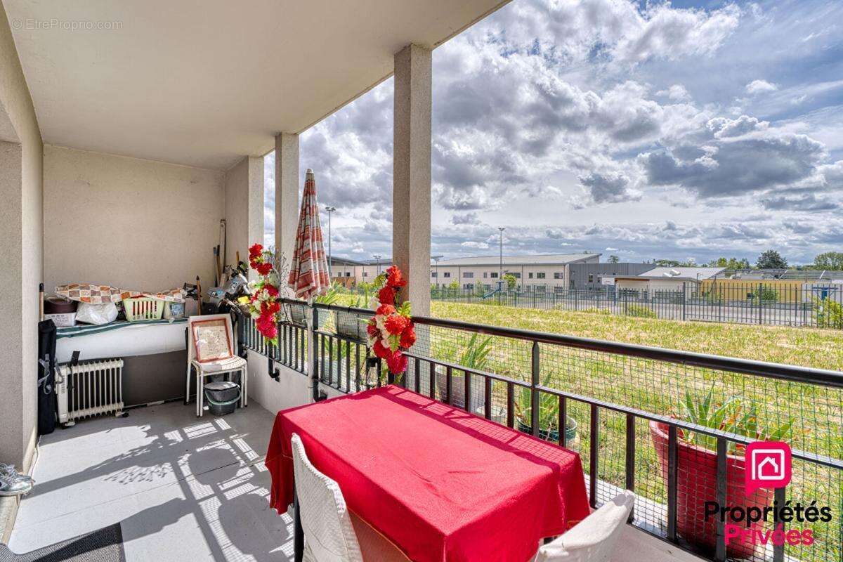 T4 traversant, lumineux avec balcon - Garage fermé possible - photo 9