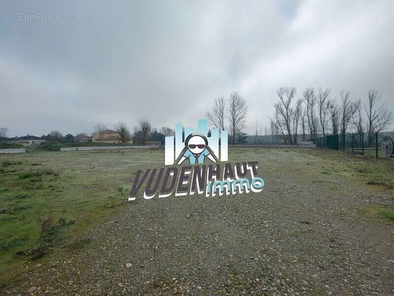 Terrain à LESPINASSE