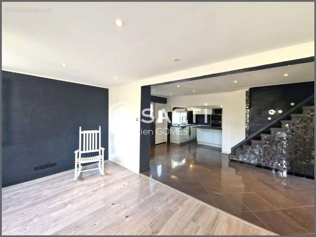 Photo 3 - Maison à CLAYE-SOUILLY