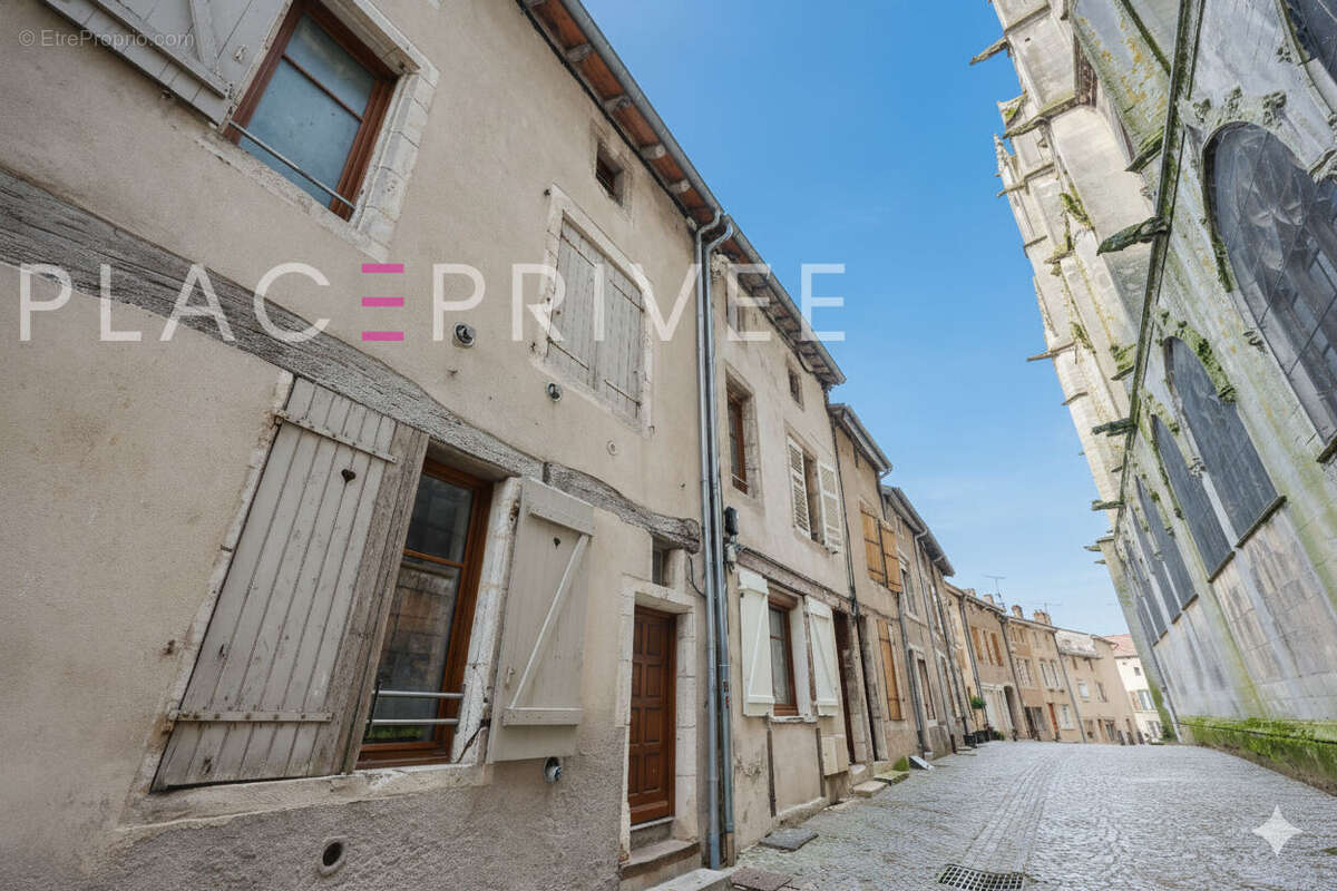 Appartement à SAINT-NICOLAS-DE-PORT