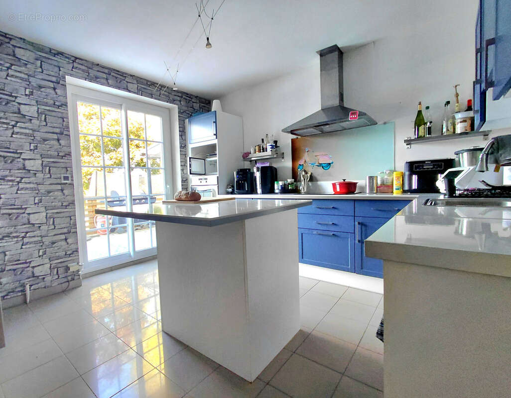 Maison à VERNEUIL-EN-BOURBONNAIS