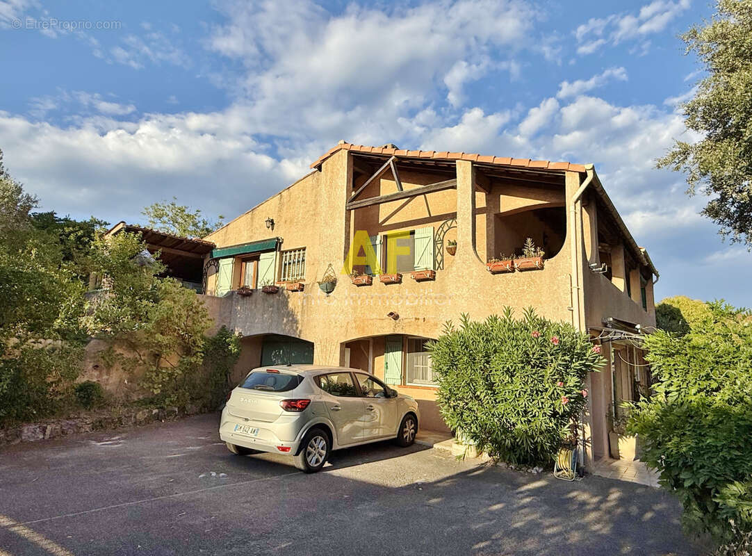 Maison à FREJUS
