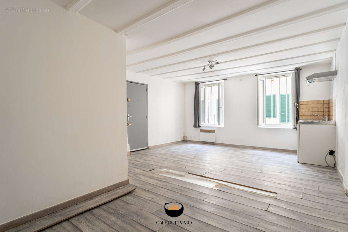 Appartement à MARSEILLE-6E