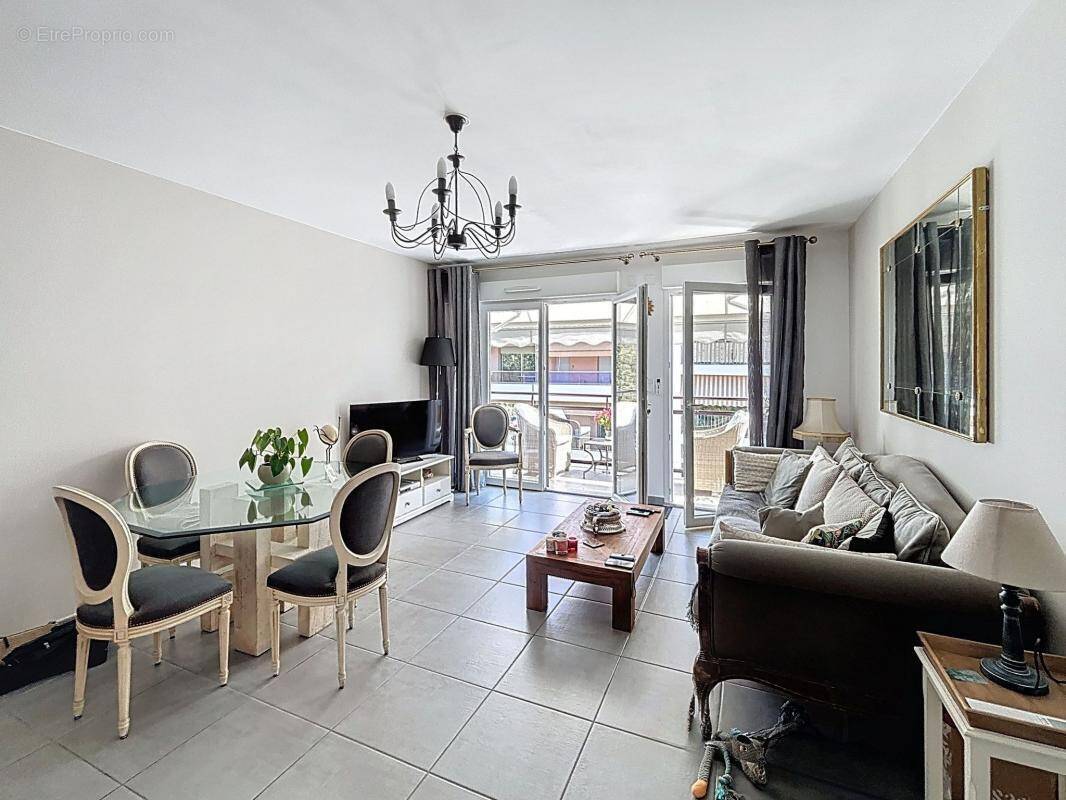 Appartement à LE CANNET