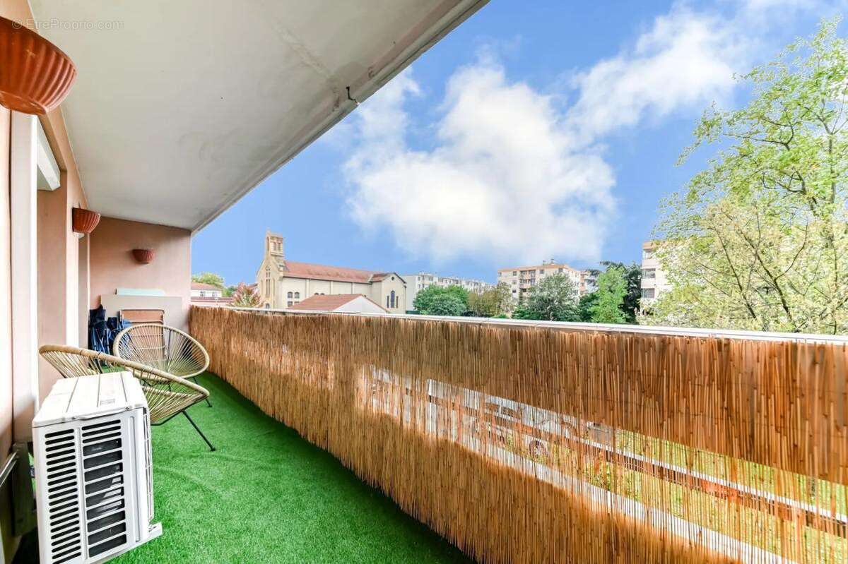 Appartement à VENISSIEUX