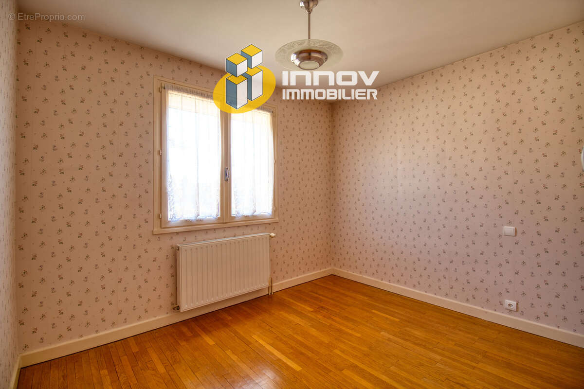 Maison familiale 4 à 5 chambres - photo 11