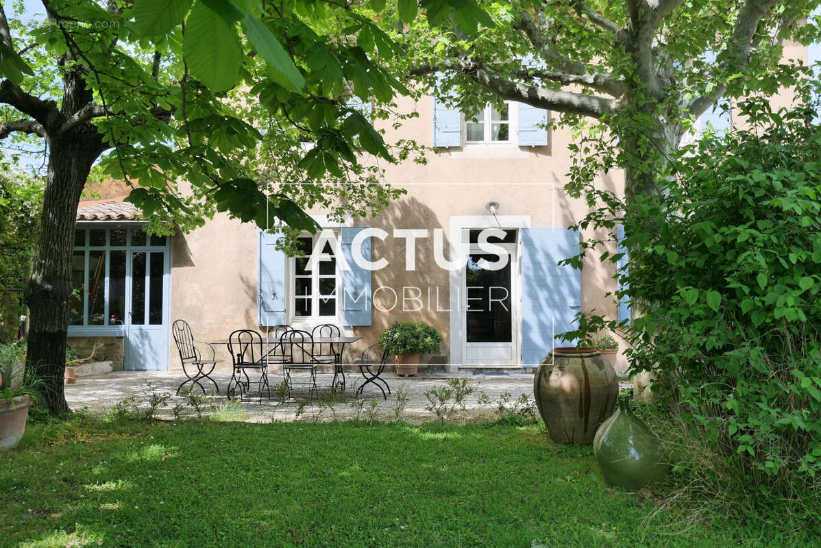 Maison à PELISSANNE