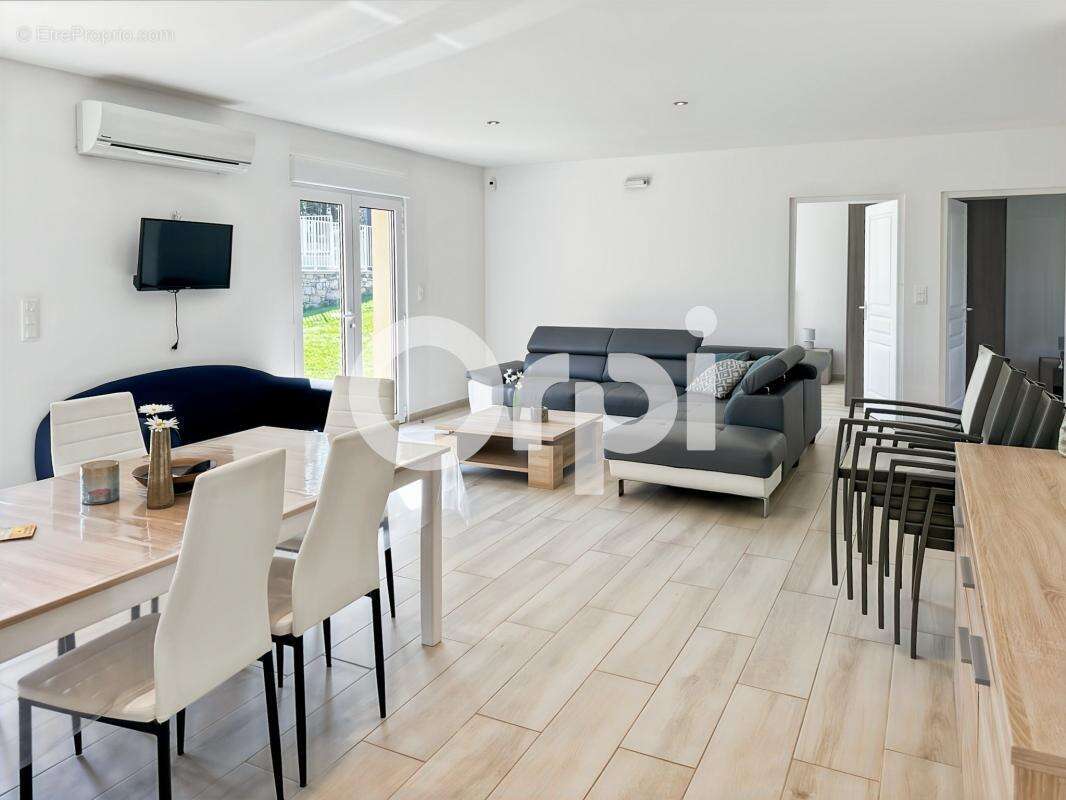 Maison à SAINT-ALBAN-AURIOLLES