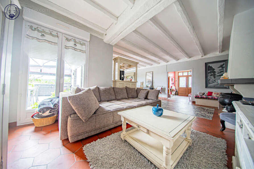 Demeure d'architecte, 8 chambres, piscine couverte - photo 9
