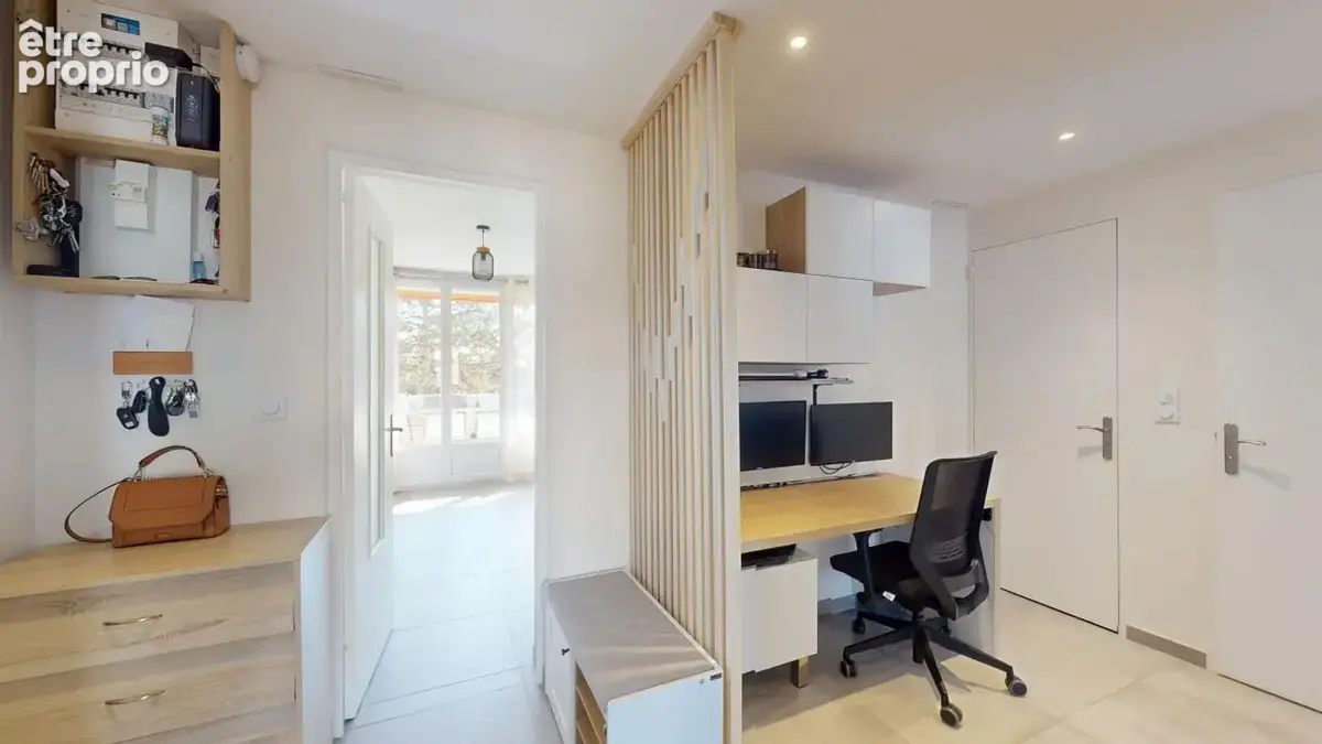 Bel appartement traversant rénové – lumineux – balcon – possibilité 3 chambres - photo 9