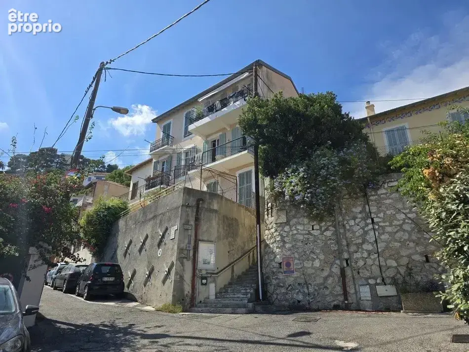 Proche Libération 2 et 3 Pièces à rénover vues panoramiques - photo 51