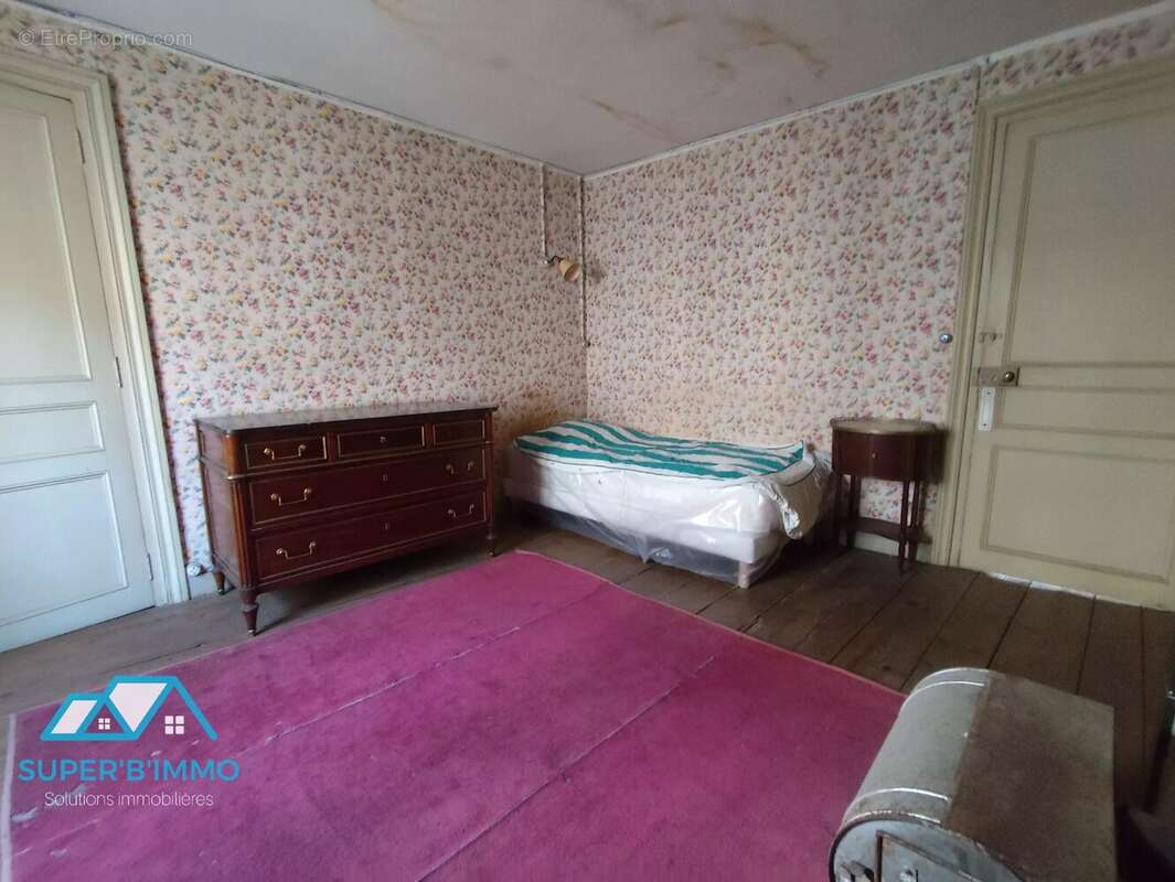 maison de bourg avec terrain et dépendances - photo 9
