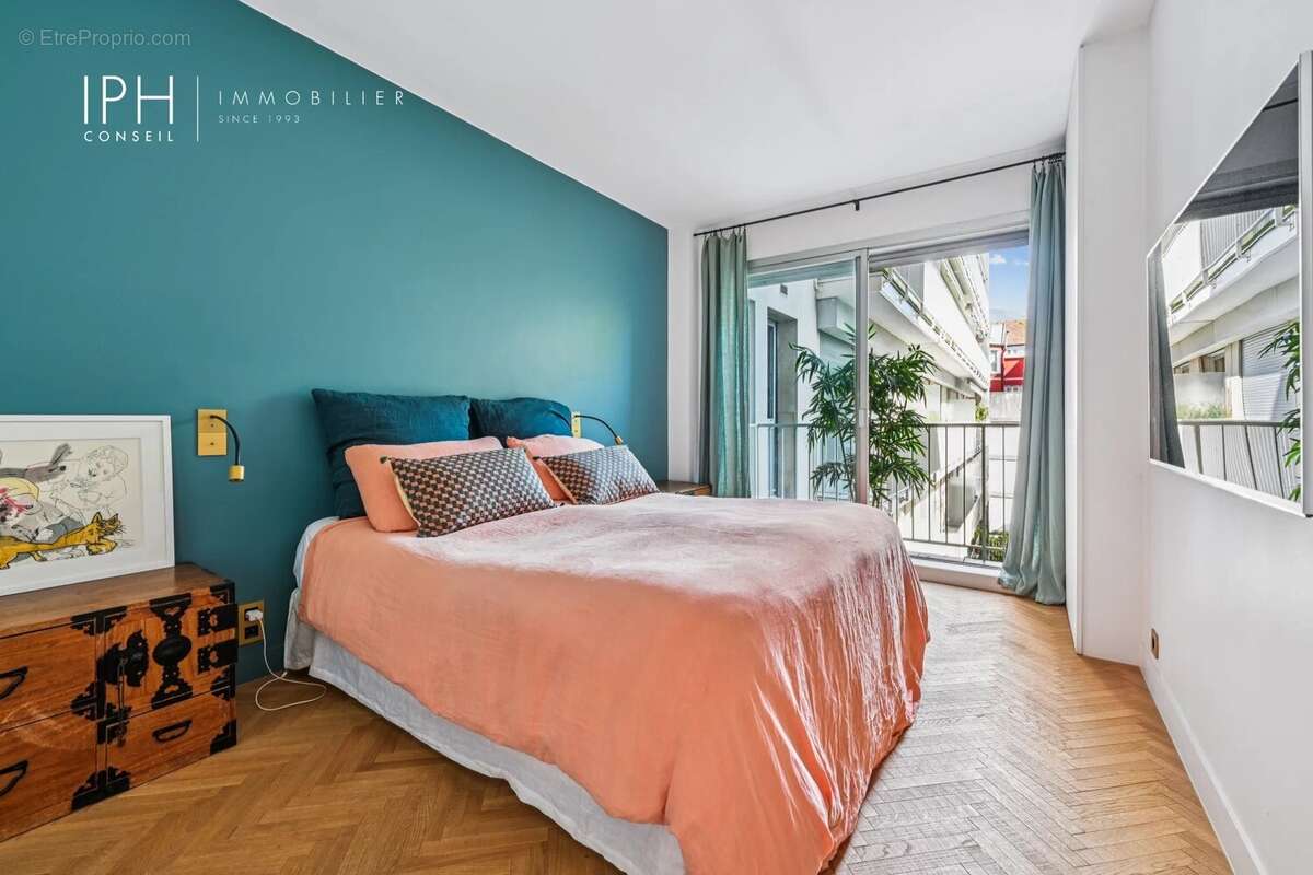 Appartement à NEUILLY-SUR-SEINE