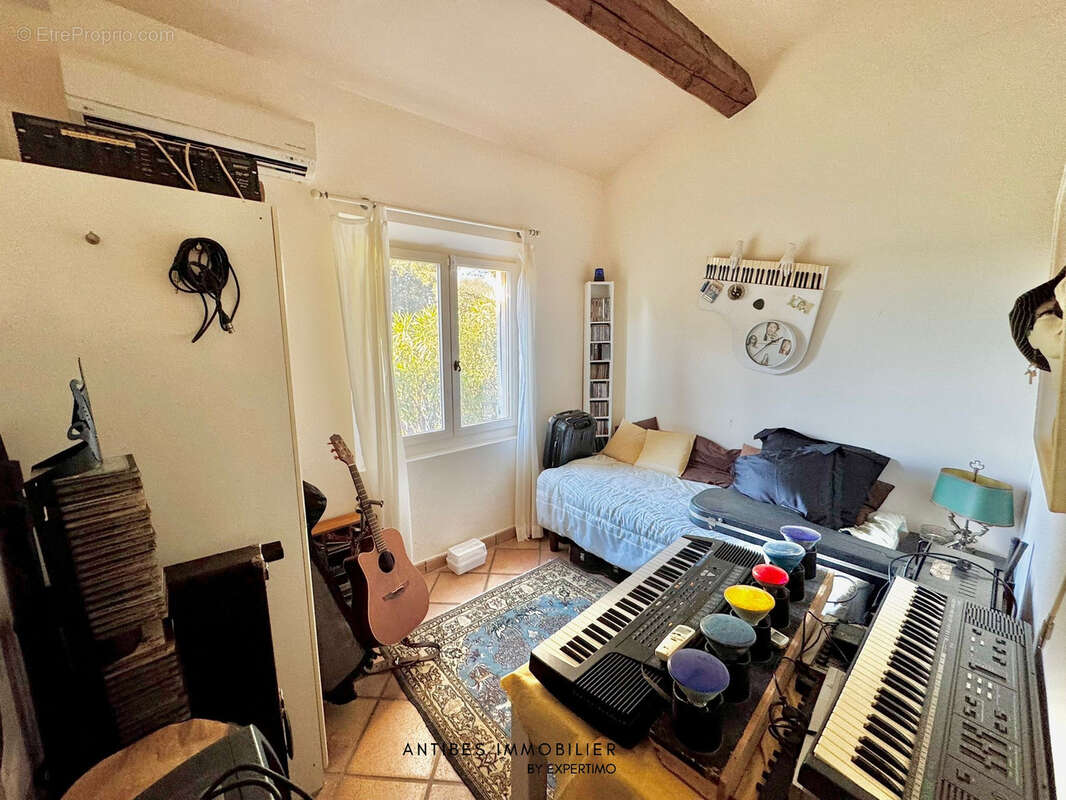 Maison à LA GARDE-FREINET