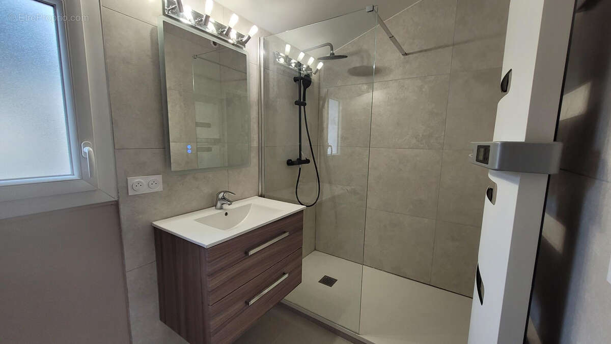 Maison à MONTALIEU-VERCIEU