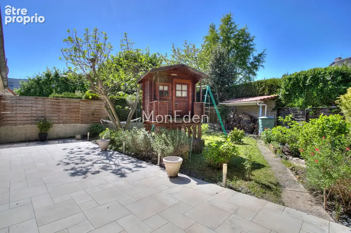 Maison familiale 4 chambres - Jardin 300 m² - Sous-sol total avec garage double -Proche gare - photo 3