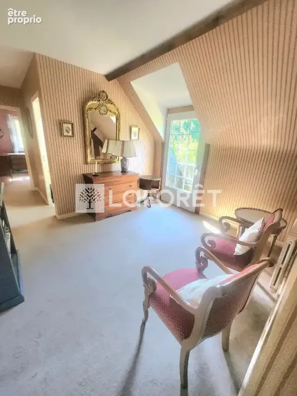 Maison 8 pièce(s) 196 m2 - photo 6
