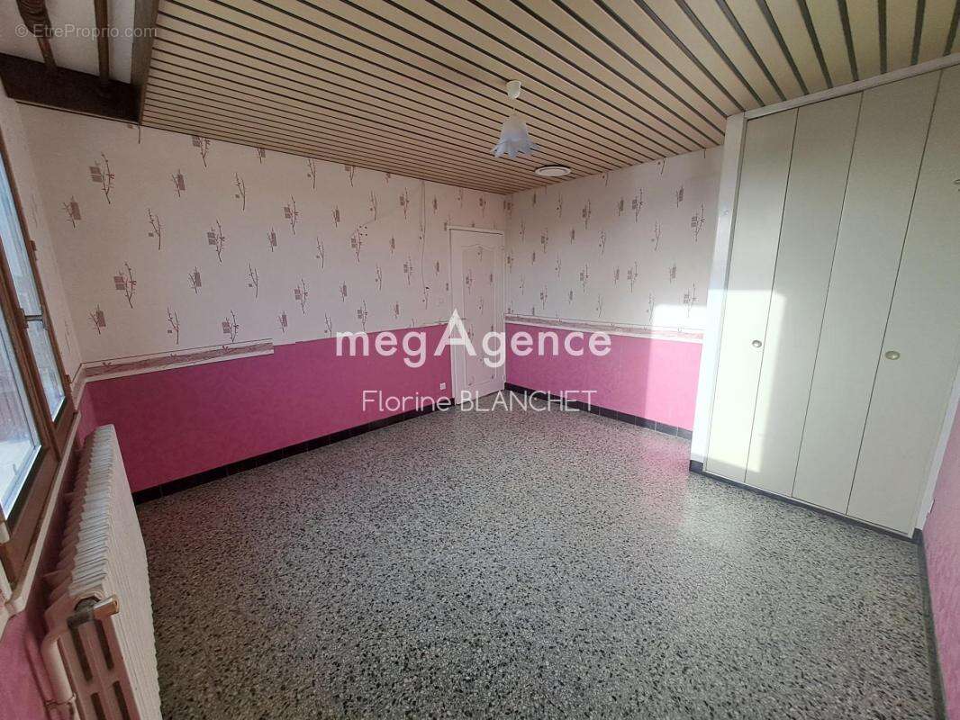 Maison à SAVIGNE-L'EVEQUE