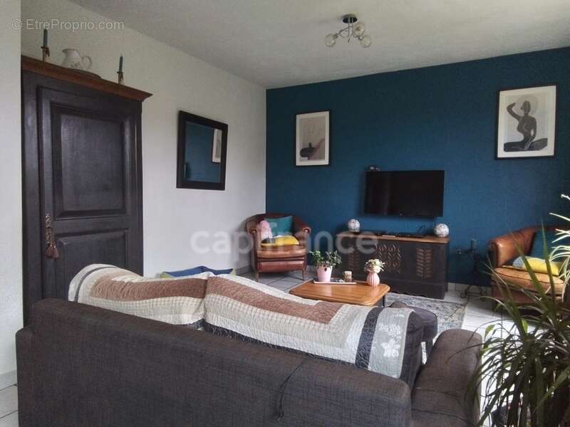Maison rénovée 3 chambres – Vue dégagée – Sous sol - Sans vis à vis – 10 minutes de Carhaix - 50 minutes des plages - photo 5