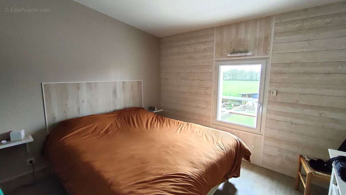 Maison à LES LANDES-GENUSSON