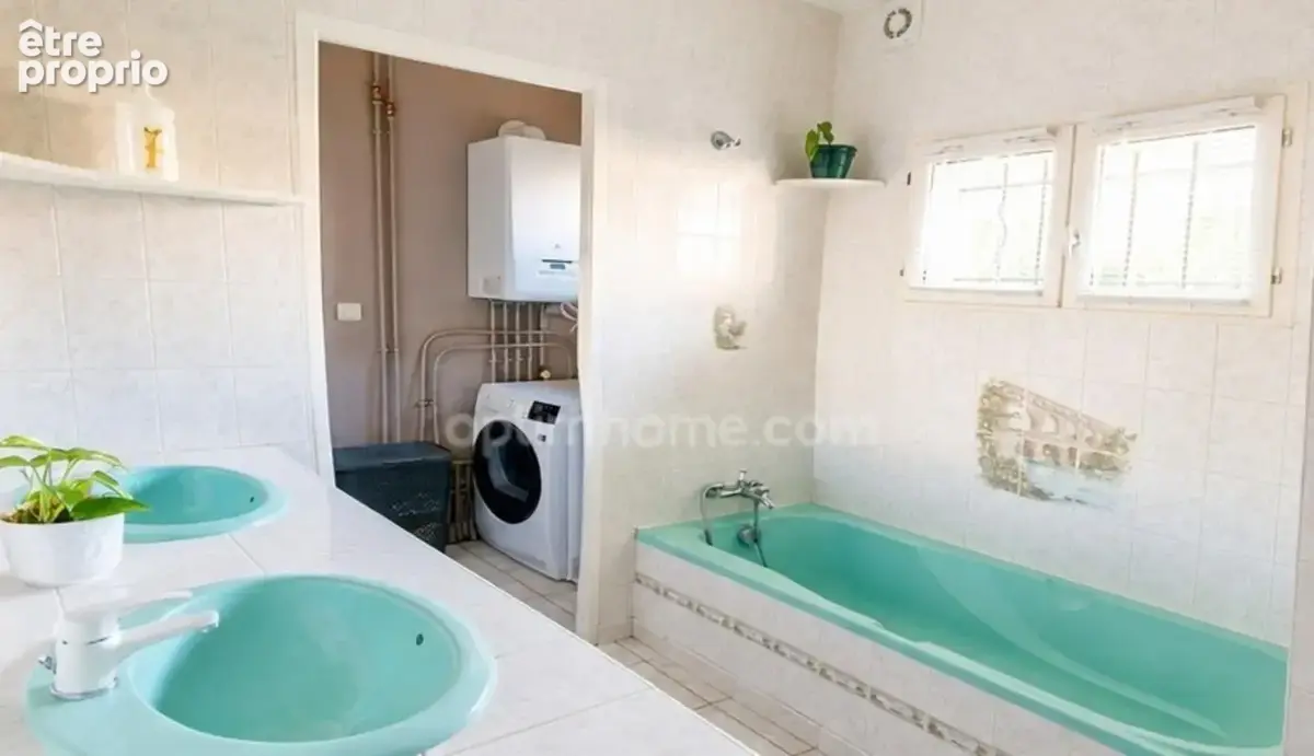 Maison familiale, 5 chambres, terrain de 685 m² et nombreux équipements sur Pessac (33) - photo 9