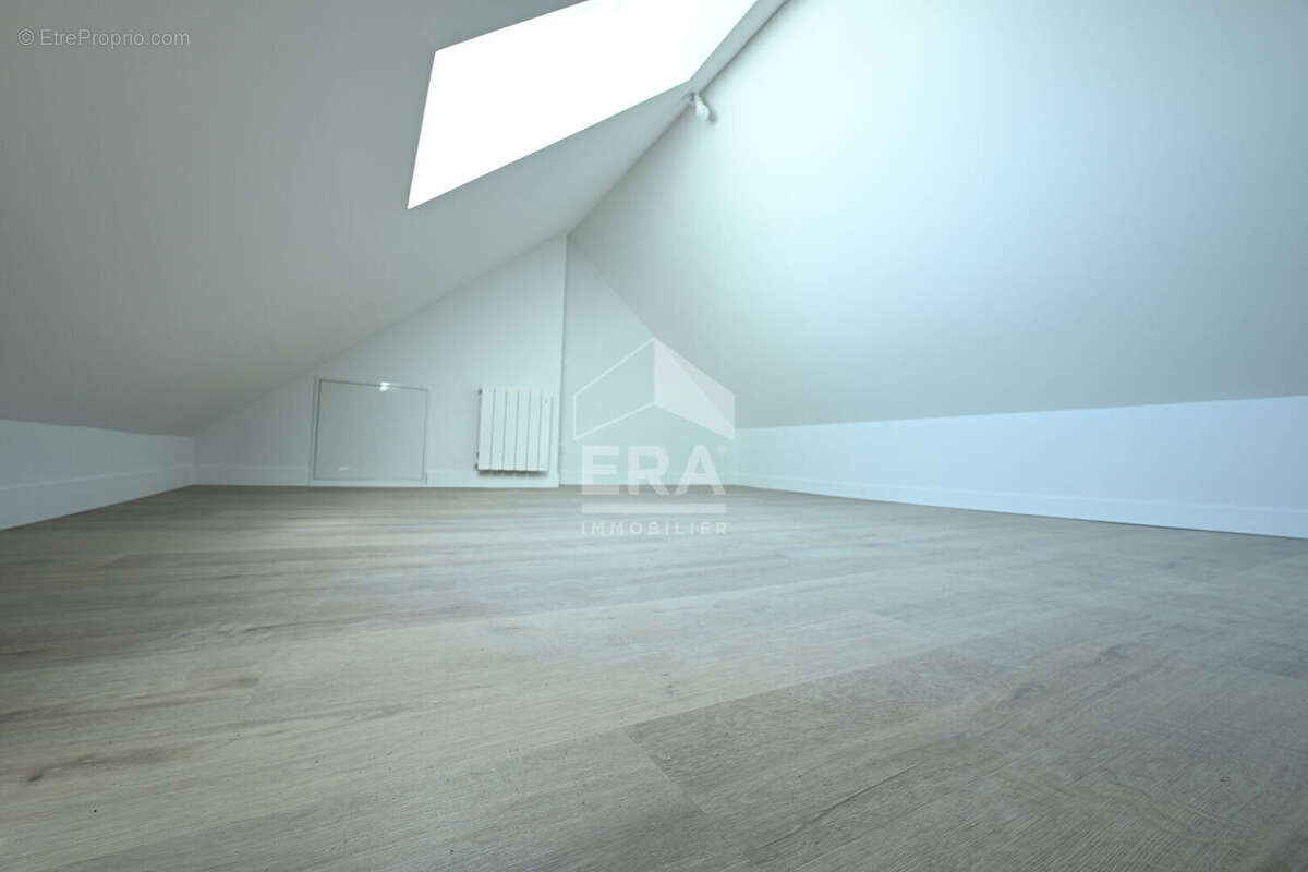 A Vendre - Ensemble immobilier 4 T2 + 1 commerce 141 m² - Berck plage - photo 4
