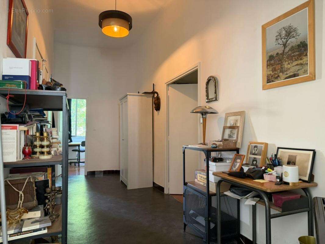 Vente Appartement T3/T4 77 m² Marseille 1er – Quartier Longchamp (Charmant 3 Fenêtres Marseillais) - photo 10