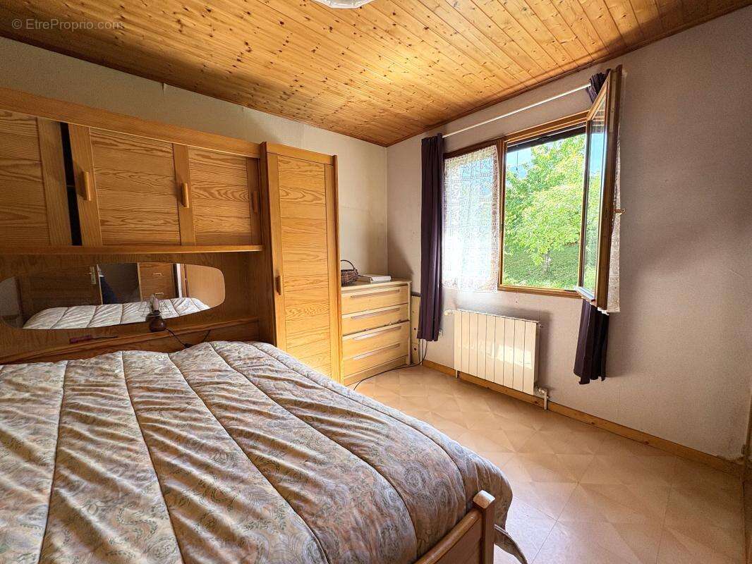 Maison 153 m² à Gruffy  - photo 9